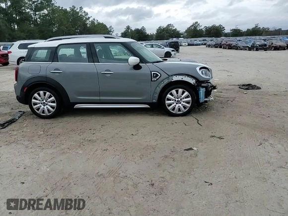 2021 MINI Countryman Cooper S with VIN WMZ53BR06M3M37081, listed as a Copart auction lot 83433484 with 39,645 mi miles and Non Repairable. Bid and sale history available at carsss.com. Image 14.