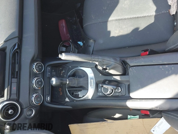 2021 Mazda MX-5 Miata Grand Touring с VIN JM1NDAM71M0459437, выставлен на аукционе IAAI как лот 41808704 с пробегом 19 368 миль миль и . История ставок и продаж доступна на DreamBid. Изображение 11.