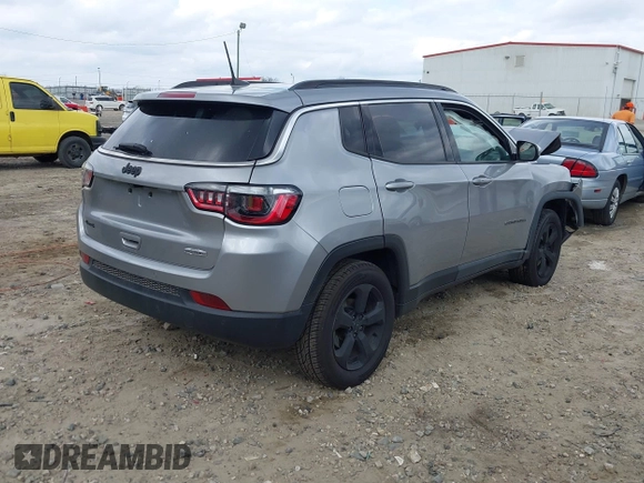 2017 Jeep Compass Latitude with VIN 3C4NJDBB2HT624891, listed as a IAAI auction lot 41538443 with 95,750 mi miles. Bid and sale history available at carsss.com. Image 4.