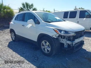 2017 Chevrolet Trax LT with VIN KL7CJLSB1HB174389, listed as a IAAI auction lot 41839520 with 61,829 mi miles. Bid and sale history available at carsss.com. Image 1.