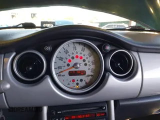 2002 MINI Hardtop with VIN WMWRC33472TC34913, listed as a IAAI auction lot 41599382 with 150,177 mi miles and . Bid and sale history available at DreamBid. Image 7.