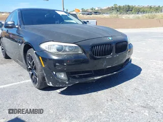 2013 BMW 5 Series 528i with VIN WBAXG5C50DDY35638, listed as a IAAI auction lot 39657715 with 139,765 mi miles and . Bid and sale history available at carsss.com. Image 6.