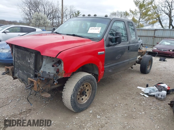 2003 Ford Super Duty F-250 XL with VIN 1FTNX21F33EA47739, listed as a IAAI auction lot 41914651 with 300,398 mi miles. Bid and sale history available at carsss.com. Image 18.