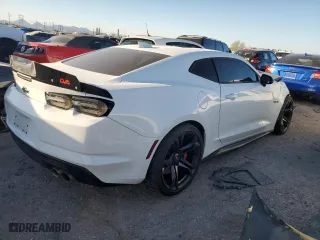 2020 Chevrolet Camaro 1SS with VIN 1G1FE1R73L0105047, listed as a Copart auction lot 83538724 with 0 mi miles and Salvage Title. Bid and sale history available at carsss.com. Image 3.