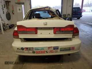 2002 Honda Accord EX z VIN 1HGCG165X2A008669, wystawiony jako Copart lot #41432445 z przebiegiem 260 397 mil mil oraz Czysty tytuł • Clean title. Historia ofert i sprzedaży dostępna na DreamBid. Obrazek 6.