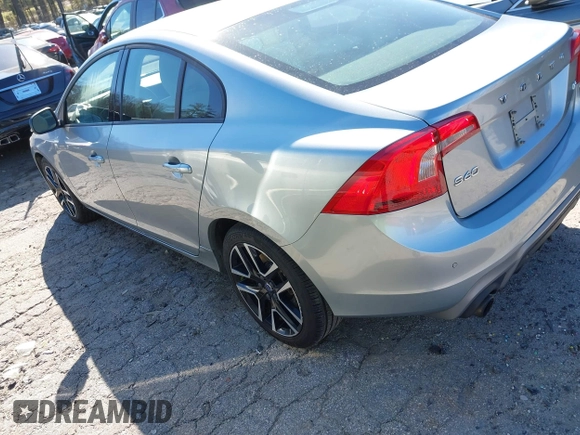 2018 Volvo S60 Dynamic z VIN YV126MFL4J2451903, wystawiony jako IAAI lot #41844843 z przebiegiem 118 026 mil mil oraz . Historia ofert i sprzedaży dostępna na DreamBid. Obrazek 3.