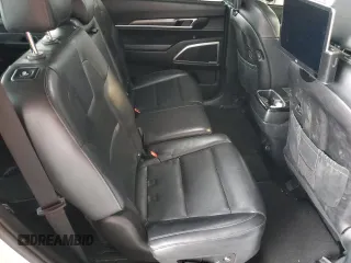 2022 Kia Telluride LX with VIN 5XYP24HC7NG217285, listed as a Copart auction lot 47685465 with 39,825 mi miles and Salvage title. Bid and sale history available at DreamBid. Image 11.