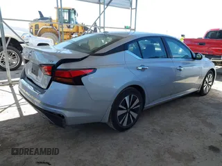 2022 Nissan Altima SV with VIN 1N4BL4DV9NN371056, listed as a IAAI auction lot 41777740 with 176,003 mi miles and . Bid and sale history available at carsss.com. Image 4.