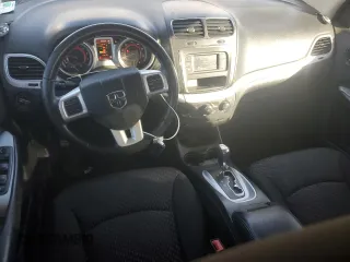 2019 Dodge Journey SE with VIN 3C4PDCBB3KT770900, listed as a Copart auction lot 42358415 with 44,438 mi miles and Salvage Title. Bid and sale history available at DreamBid. Image 8.