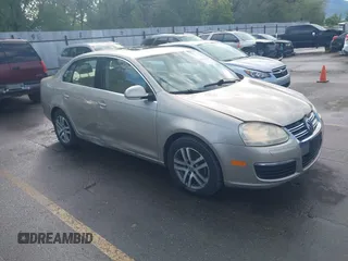 2005 Volkswagen Jetta 2.5L с VIN 3VWSF71K25M621161, выставлен на аукционе IAAI как лот 42264314 с пробегом 147 335 миль миль и . История ставок и продаж доступна на DreamBid. Изображение 1.