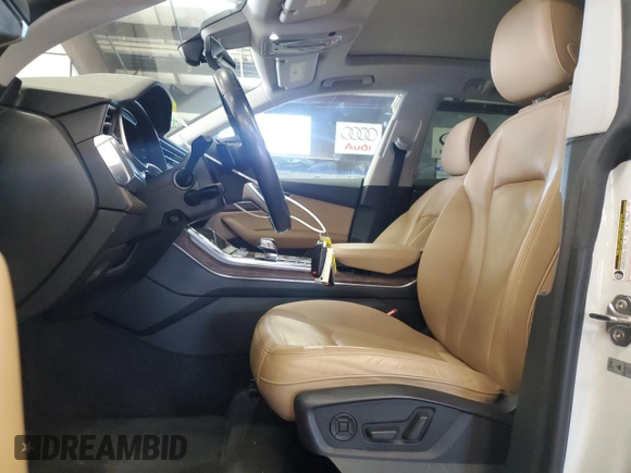 2019 Audi Q8 Premium z VIN WA1AVAF19KD010981, wystawiony jako Copart lot #48662215 z przebiegiem 84 783 mil mil oraz Czysty tytuł • Clean title. Historia ofert i sprzedaży dostępna na DreamBid. Obrazek 7.