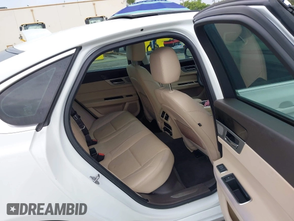 2017 Jaguar XF 35t Prestige with VIN SAJBE4BV2HCY48435, listed as a IAAI auction lot 41652369 with 63,424 mi miles. Bid and sale history available at carsss.com. Image 8.