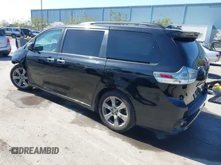 2018 Toyota Sienna SE with VIN 5TDXZ3DC9JS935123, listed as a IAAI auction lot 41955203 with 108,612 mi miles and . Bid and sale history available at DreamBid. Image 3.