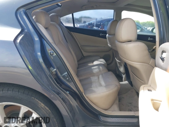 2013 Nissan Maxima SV z VIN 1N4AA5AP0DC831535, wystawiony jako IAAI lot #41715424 z przebiegiem 125 533 mil mil oraz . Historia ofert i sprzedaży dostępna na DreamBid. Obrazek 8.
