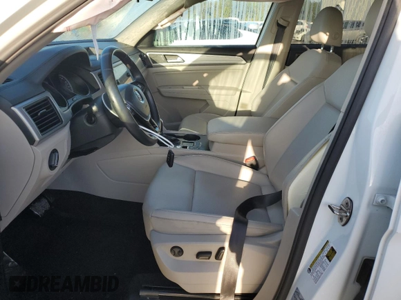 2019 Volkswagen Atlas SE with VIN 1V2DP2CA9KC595931, listed as a Copart auction lot 84701994 with 77,000 mi miles and Salvage title. Bid and sale history available at DreamBid. Image 7.