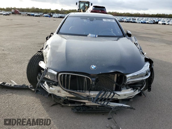 2018 BMW 7 Series M760i xDrive with VIN WBA7H6C53JG614984, listed as a Copart auction lot 73671322 with 28,191 mi miles. Bid and sale history available at carsss.com. Image 5.
