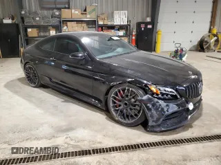 2019 Mercedes-Benz C 63 S AMG z VIN WDDWJ8HB7KF868420, wystawiony jako Copart lot #68820483 z przebiegiem 29 520 mil mil oraz . Historia ofert i sprzedaży dostępna na DreamBid. Obrazek 4.