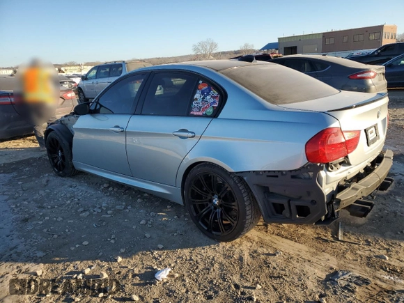 2009 BMW M3 with VIN WBSPM93539E201785, listed as a Copart auction lot 42153135 with 140,557 mi miles and Salvage title. Bid and sale history available at DreamBid. Image 2.