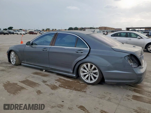 2007 Mercedes-Benz S 550 z VIN WDDNG71X57A041448, wystawiony jako Copart lot #57164375 z przebiegiem 193 585 mil mil oraz Czysty tytuł • Clean title. Historia ofert i sprzedaży dostępna na DreamBid. Obrazek 2.