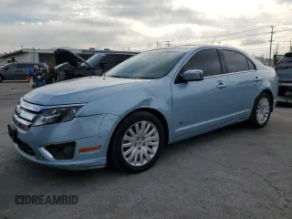 2010 Ford Fusion Hybrid z VIN 3FADP0L32AR211419, wystawiony jako Copart lot #50316755 z przebiegiem 72 651 mil mil oraz Szkody całkowita. Historia ofert i sprzedaży dostępna na DreamBid. Obrazek 1.