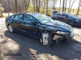 2016 Ford Fusion Energi SE Luxury with VIN 3FA6P0PU8GR182626, listed as a IAAI auction lot 41535624 with 148,104 mi miles. Bid and sale history available at carsss.com. Image 1.