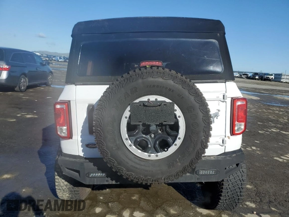 2023 Ford Bronco with VIN 1FMDE5DH8PLA85996, listed as a Copart auction lot 44072945 with 41,789 mi miles and Salvage Title. Bid and sale history available at DreamBid. Image 6.