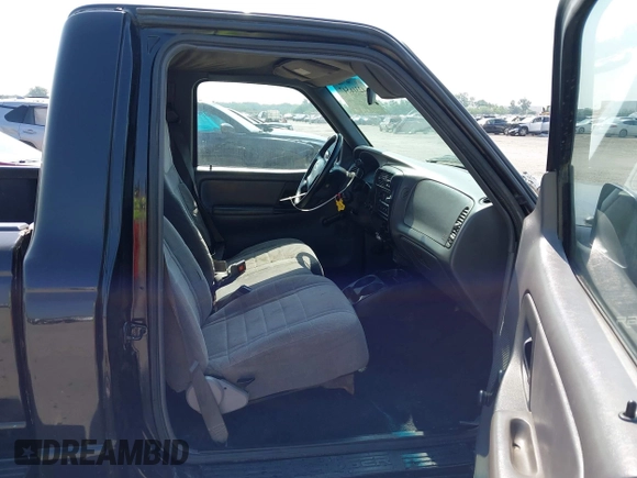2002 Ford Ranger XL z VIN 1FTYR10U42PA72394, wystawiony jako IAAI lot #42316547 z przebiegiem 142 300 mil mil oraz . Historia ofert i sprzedaży dostępna na DreamBid. Obrazek 5.