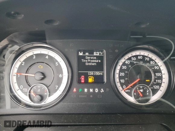 2019 Ram 1500 Tradesman z VIN 1C6RR7KT6KS647577, wystawiony jako Copart lot #51494075 z przebiegiem 128 156 mil mil oraz Czysty tytuł • Clean title. Historia ofert i sprzedaży dostępna na DreamBid. Obrazek 9.