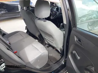 2020 Chevrolet Sonic LT z VIN 1G1JG6SB1L4135267, wystawiony jako IAAI lot #41717139 z przebiegiem 62 834 mil mil oraz . Historia ofert i sprzedaży dostępna na DreamBid. Obrazek 8.