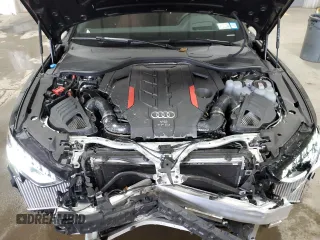 2024 Audi S8 z VIN WAULSAF83RN004941, wystawiony jako Copart lot #74510544 z przebiegiem 10 181 mil mil oraz Szkoda całkowita • Salvage title. Historia ofert i sprzedaży dostępna na DreamBid. Obrazek 11.
