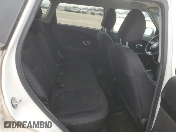 2015 Kia Soul with VIN KNDJN2A24F7188748, listed as a Copart auction lot 46277555 with 175,494 mi miles and Clean Title. Bid and sale history available at carsss.com. Image 10.