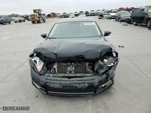 2016 Volkswagen Passat 1.8T SE w/Technology with VIN 1VWBS7A34GC010928, listed as a Copart auction lot 82320034 with 86,900 mi miles and Salvage Title. Bid and sale history available at carsss.com. Image 11.