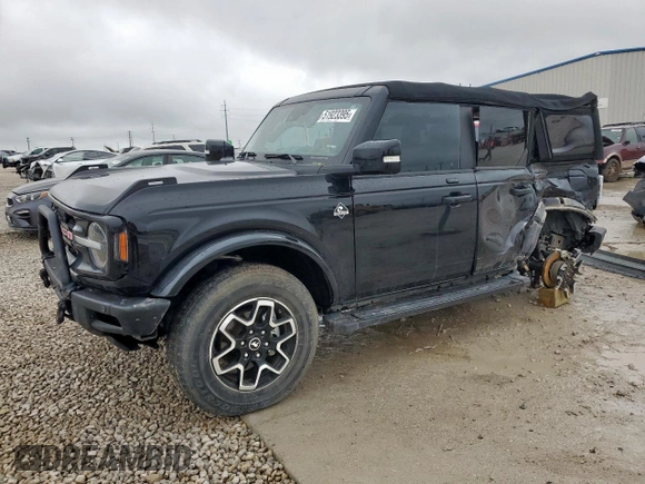 2022 Ford Bronco with VIN 1FMDE5DH1NLB77321, listed as a Copart auction lot 51923395 with 27,016 mi miles and Salvage Title. Bid and sale history available at carsss.com. Image 1.