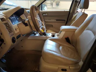 2008 Mercury Mariner with VIN 4M2CU39H18KJ26888, listed as a Copart auction lot 86360674 with 194,374 mi miles and Non Repairable. Bid and sale history available at carsss.com. Image 7.