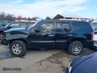 2008 GMC Yukon Denali with VIN 1GKFK63888J139246, listed as a IAAI auction lot 41649830 with 328,472 mi miles. Bid and sale history available at carsss.com. Image 15.