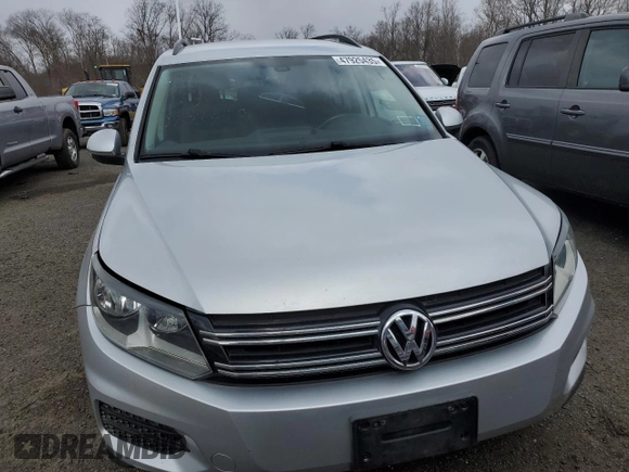 2017 Volkswagen Tiguan S with VIN WVGBV7AXXHK000128, listed as a Copart auction lot 47925435 with 140,257 mi miles and Clean Title. Bid and sale history available at DreamBid. Image 5.