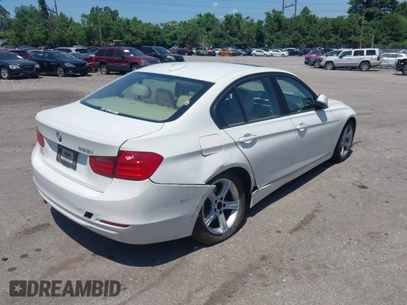 2013 BMW 3 Series 328i z VIN WBA3A5G51DNP26366, wystawiony jako IAAI lot #42562204 z przebiegiem 178 561 mil mil oraz . Historia ofert i sprzedaży dostępna na DreamBid. Obrazek 6.