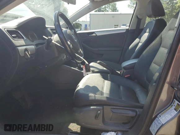 2013 Volkswagen Jetta SE с VIN 3VWDP7AJ8DM350165, выставлен на аукционе Copart как лот 59095185 с пробегом 126 032 миль миль и Списание • Salvage title. История ставок и продаж доступна на DreamBid. Изображение 7.