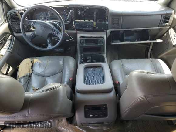 2004 Chevrolet Tahoe LS z VIN 1GNEC13T94R165160, wystawiony jako Copart lot #59994985 z przebiegiem 303 473 mil mil oraz Szkoda całkowita • Salvage title. Historia ofert i sprzedaży dostępna na DreamBid. Obrazek 8.