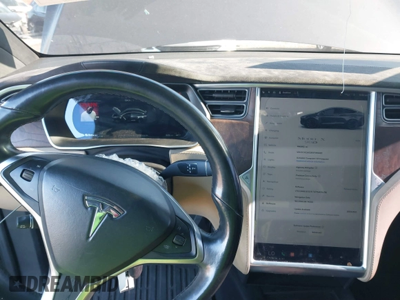 2016 Tesla Model X 70D z VIN 5YJXCAE28GF004461, wystawiony jako IAAI lot #41004214 z przebiegiem 158 962 mil mil oraz . Historia ofert i sprzedaży dostępna na DreamBid. Obrazek 18.