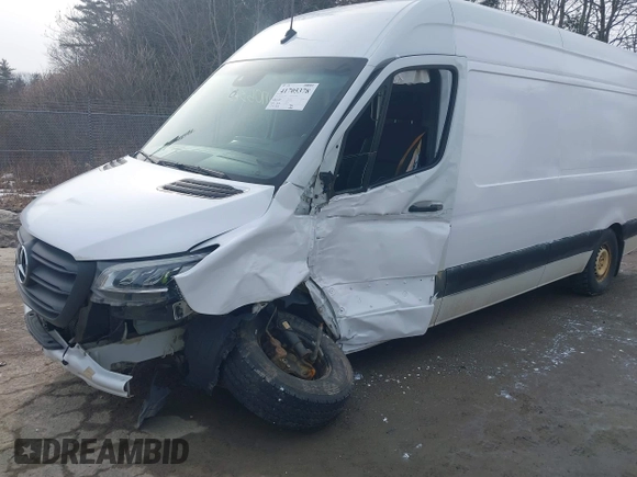 2020 Mercedes-Benz Sprinter Cargo with VIN W1Y4ECHYXLP236211, listed as a IAAI auction lot 41705378 with 139,901 mi miles and . Bid and sale history available at carsss.com. Image 6.
