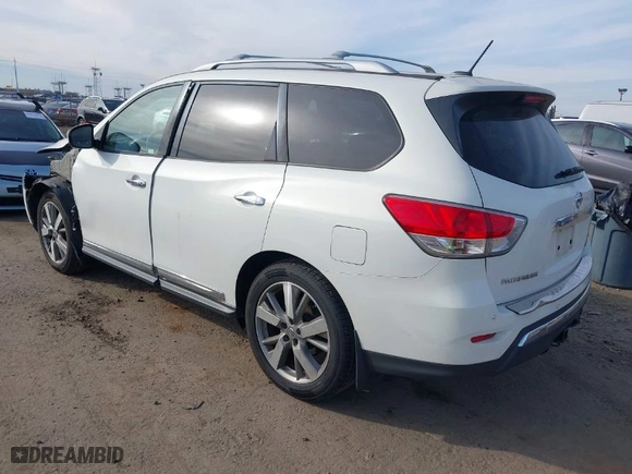 2014 Nissan Pathfinder SV with VIN 5N1AR2MM4EC689979, listed as a IAAI auction lot 41580796 with 145,418 mi miles. Bid and sale history available at carsss.com. Image 3.