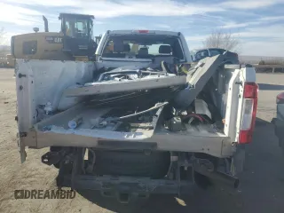 2018 Ford F-250 XL with VIN 1FT7X2A69JEC57624, listed as a Copart auction lot 44233185 with 158,640 mi miles and Salvage title. Bid and sale history available at DreamBid. Image 6.