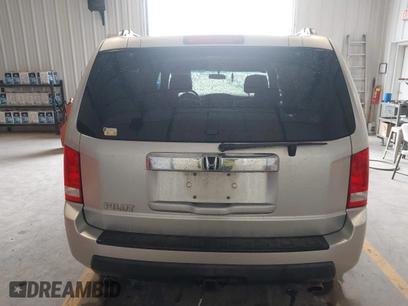 2011 Honda Pilot EX with VIN 5FNYF3H44BB022324, listed as a IAAI auction lot 42199376 with 277,735 mi miles and . Bid and sale history available at carsss.com. Image 16.