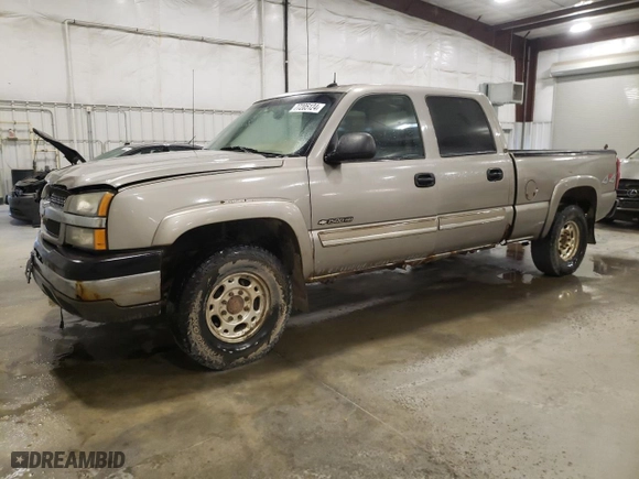 2003 Chevrolet Silverado 1500HD LT with VIN 1GCGK13U93F134049, listed as a Copart auction lot 77205124 with 260,001 mi miles and Salvage Title. Bid and sale history available at carsss.com. Image 1.