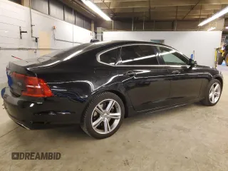 2019 Volvo S90 Momentum with VIN LVY102MK4KP096892, listed as a Copart auction lot 87326264 with 128,865 mi miles and Clean Title. Bid and sale history available at carsss.com. Image 3.