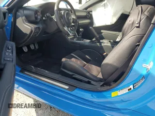 2024 Toyota GR86 Premium with VIN JF1ZNBE18R9751982, listed as a Copart auction lot 68673324 with 5,962 mi miles and Salvage Title. Bid and sale history available at carsss.com. Image 8.