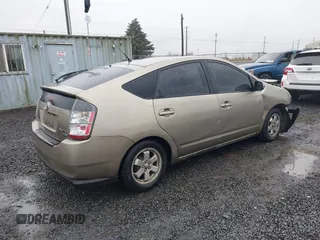 2005 Toyota Prius with VIN JTDKB20U253064323, listed as a IAAI auction lot 41798110 with 207,734 mi miles. Bid and sale history available at carsss.com. Image 4.