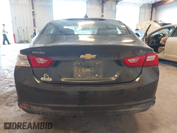 2018 Chevrolet Malibu LT z VIN 1G1ZD5ST5JF223948, wystawiony jako IAAI lot #42248560 z przebiegiem 75 643 mil mil oraz . Historia ofert i sprzedaży dostępna na DreamBid. Obrazek 16.