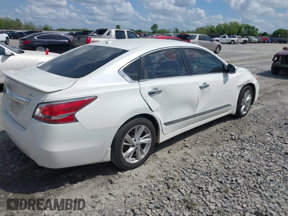 2014 Nissan Altima SV with VIN 1N4AL3AP0EC325820, listed as a IAAI auction lot 41971311 with 206,134 mi miles and . Bid and sale history available at DreamBid. Image 4.